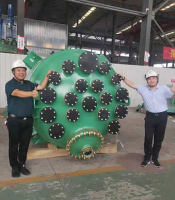 Customized multi-nozzle glass-lined reactor